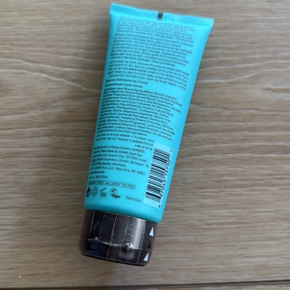 AHAVA hydration cream mask
Use weekly 
Sealed tube - Picture 2 of 3